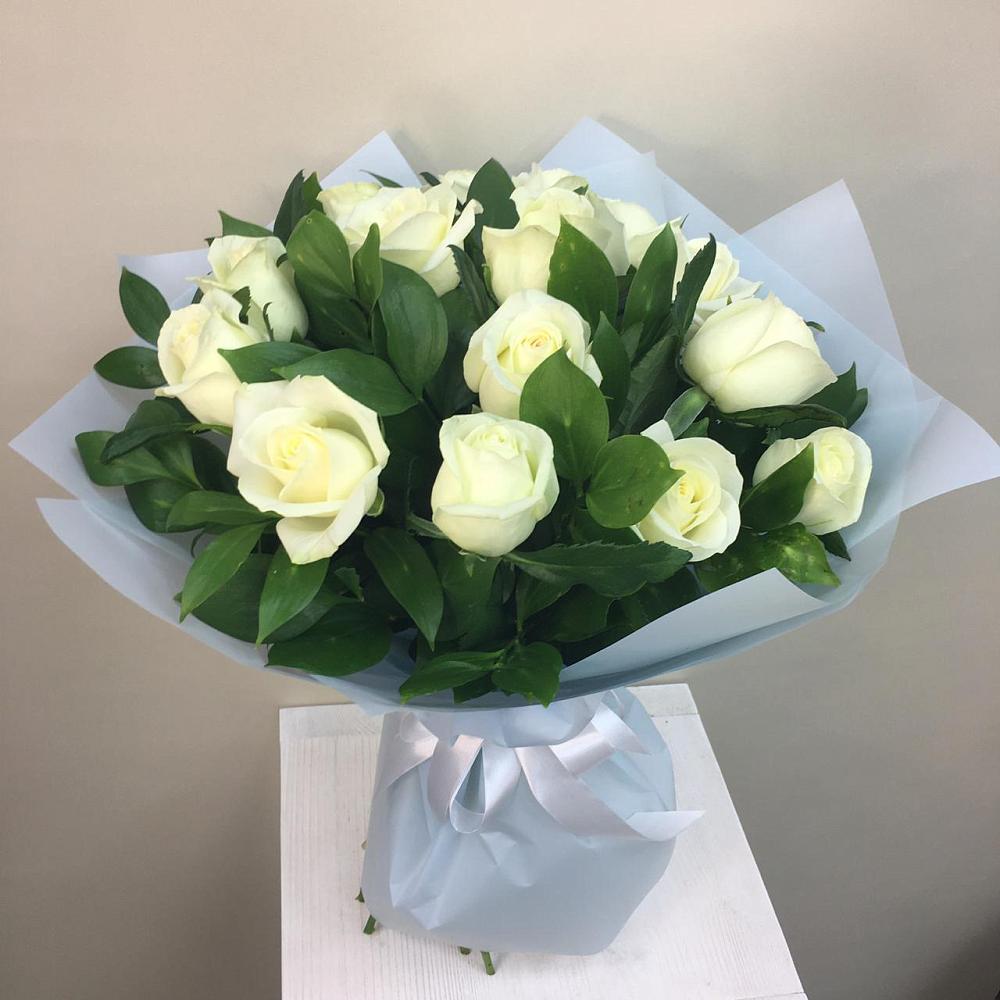 Букет 15 Белых роз Проуд в Новосолдатке