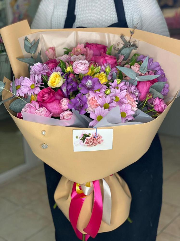 Букет цветов из: Хризантемы, Гвоздики и Альстромерии в Новосолдатке