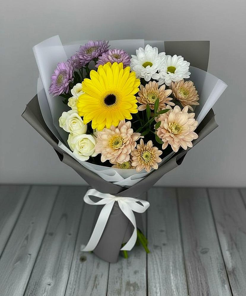 Букет цветов из: Розы, Герберы и Хризантемы в Новосолдатке