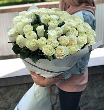 Букет 35 Белых роз в Новосолдатке