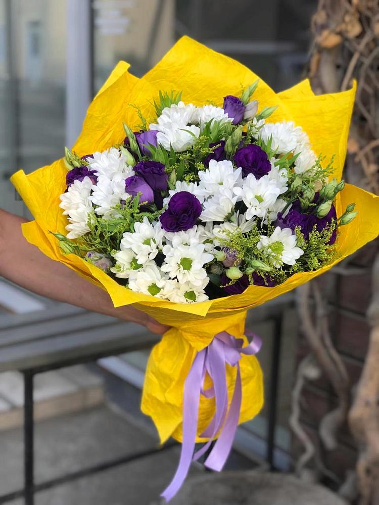 Букет цветов из: Ирисы, Хризантемы и Ромашки в Новосолдатке