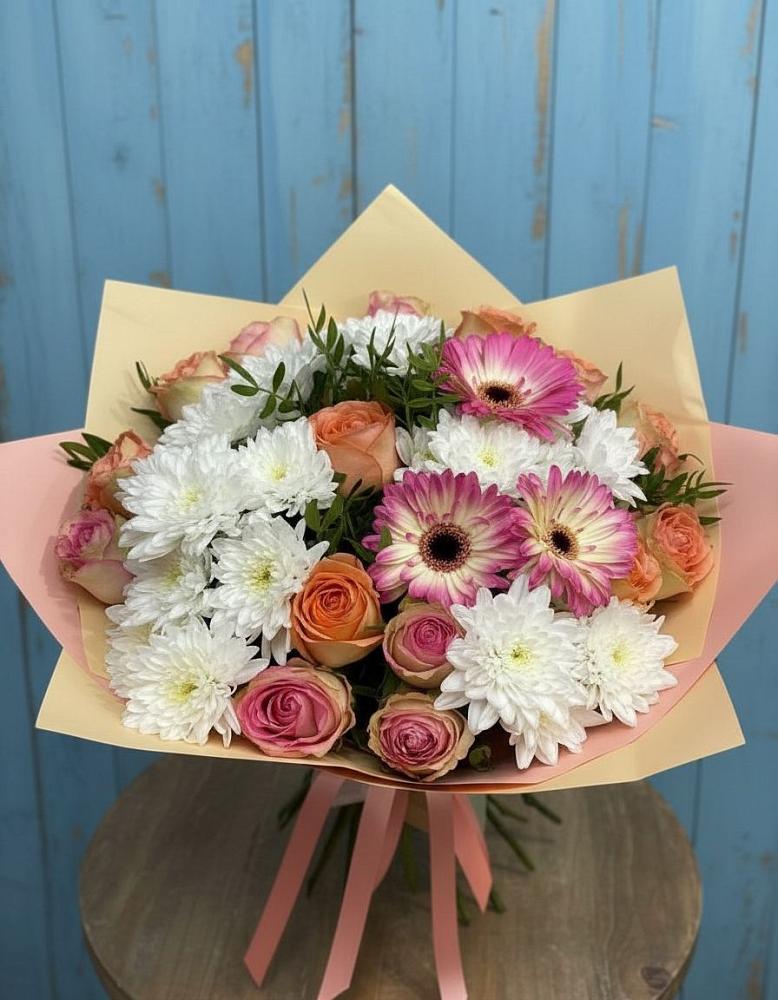Букет цветов из: Розы, Герберы и Хризантемы в Новосолдатке