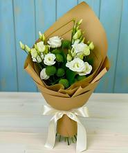 Букет цветов из:  Хризантемы и Лизиантусы в Новосолдатке