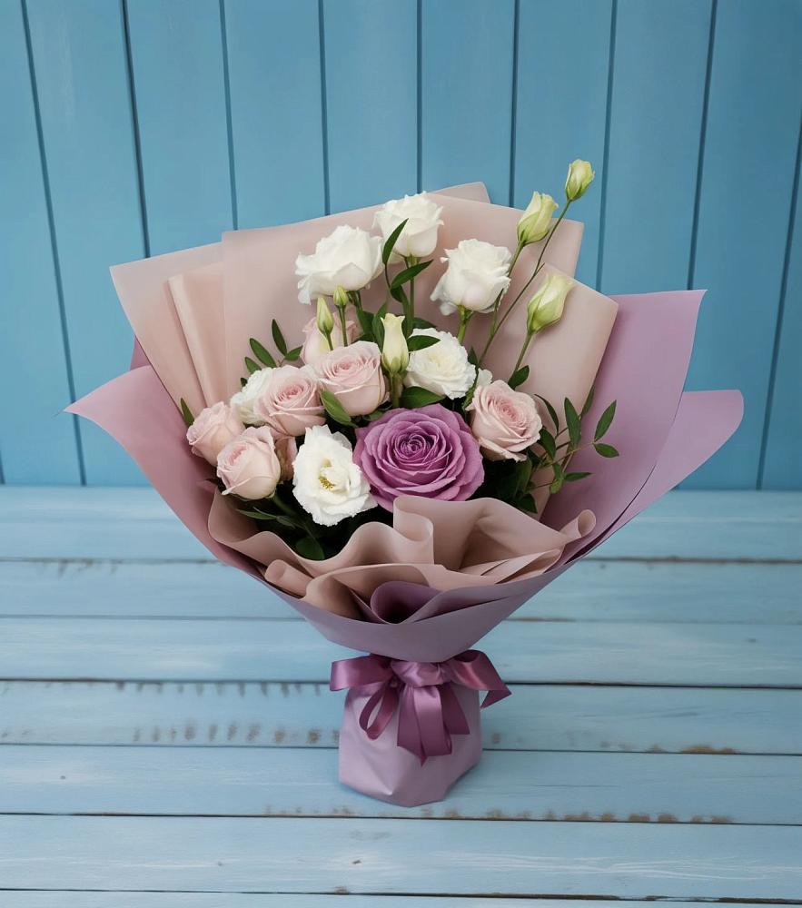 Букет цветов из: Розы и Лизиантусы в Новосолдатке